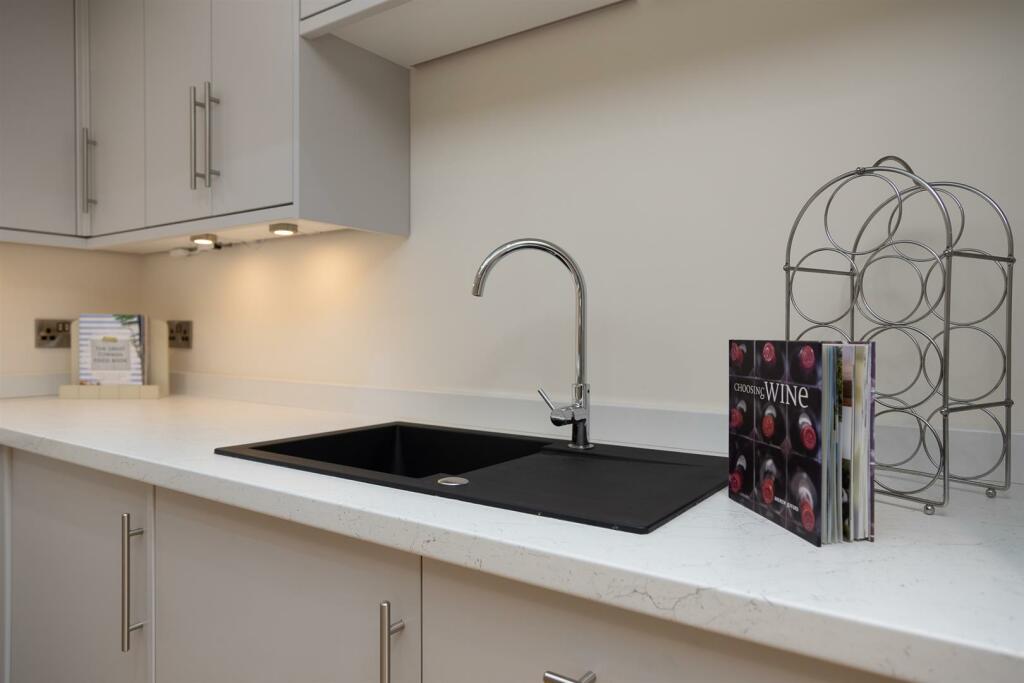 Additional property image - Fisher Road, Bishops Itchington, Southam