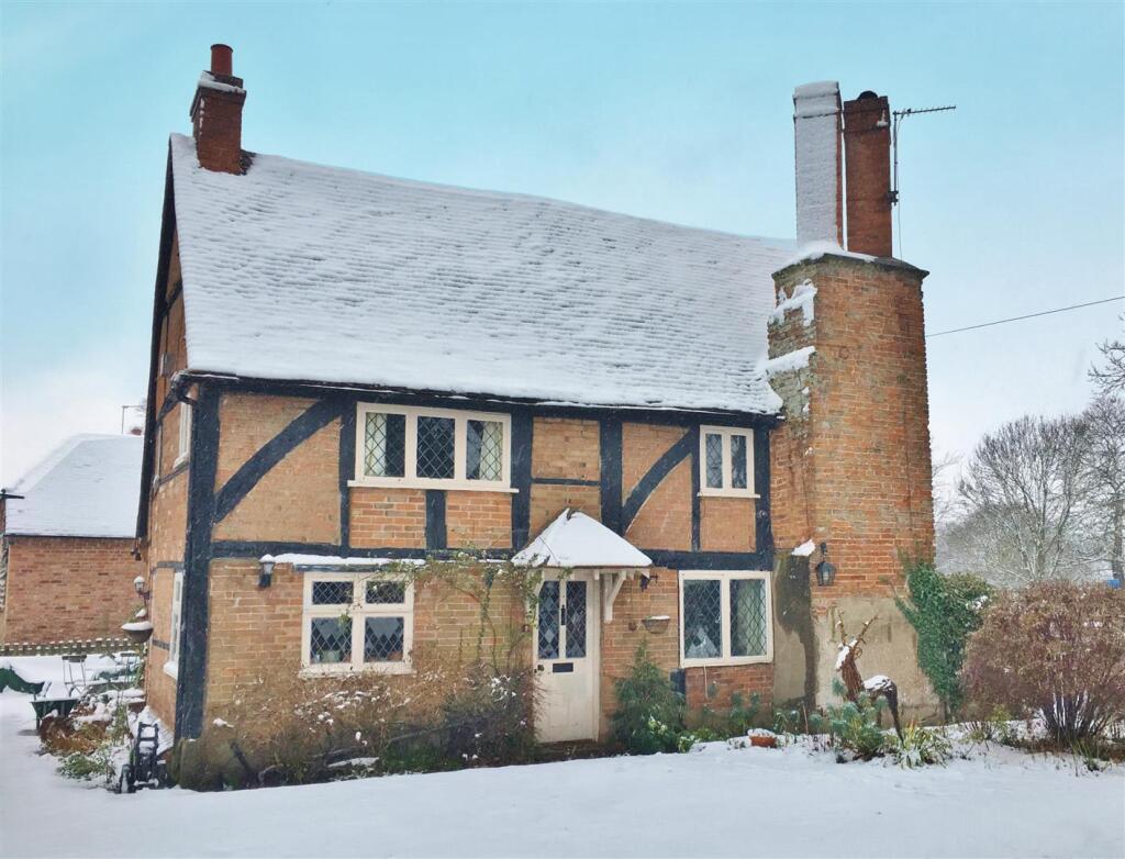Additional property image - Malt Cottage, Charlecote