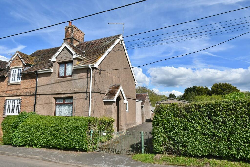 2 bedroom semidetached house for sale in Leigh Terrace, Hunningham