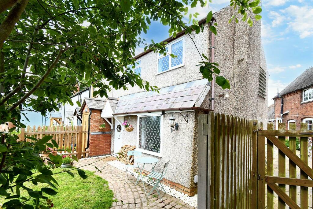 Additional property image - Hunningham, Leamington Spa