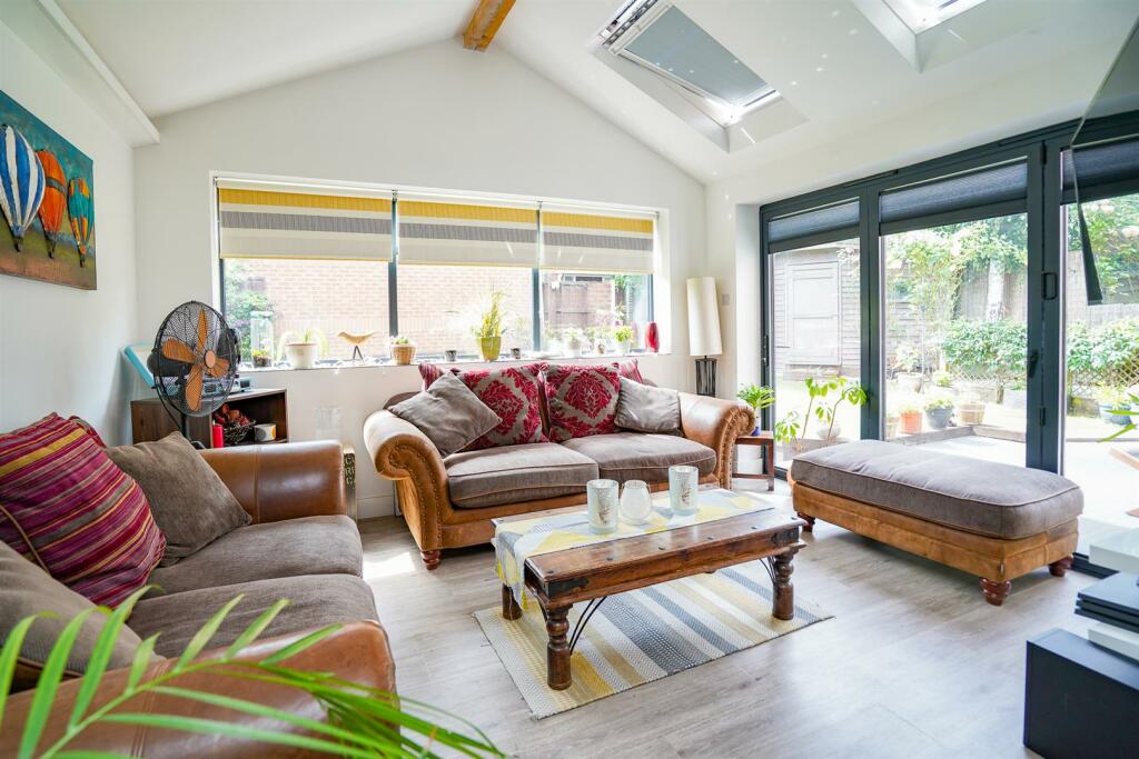 Additional property image - Erica Drive, Whitnash, Leamington Spa