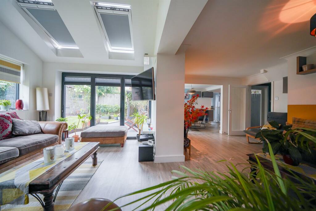 Additional property image - Erica Drive, Whitnash, Leamington Spa