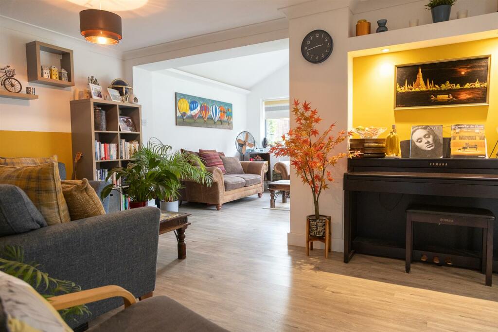 Additional property image - Erica Drive, Whitnash, Leamington Spa