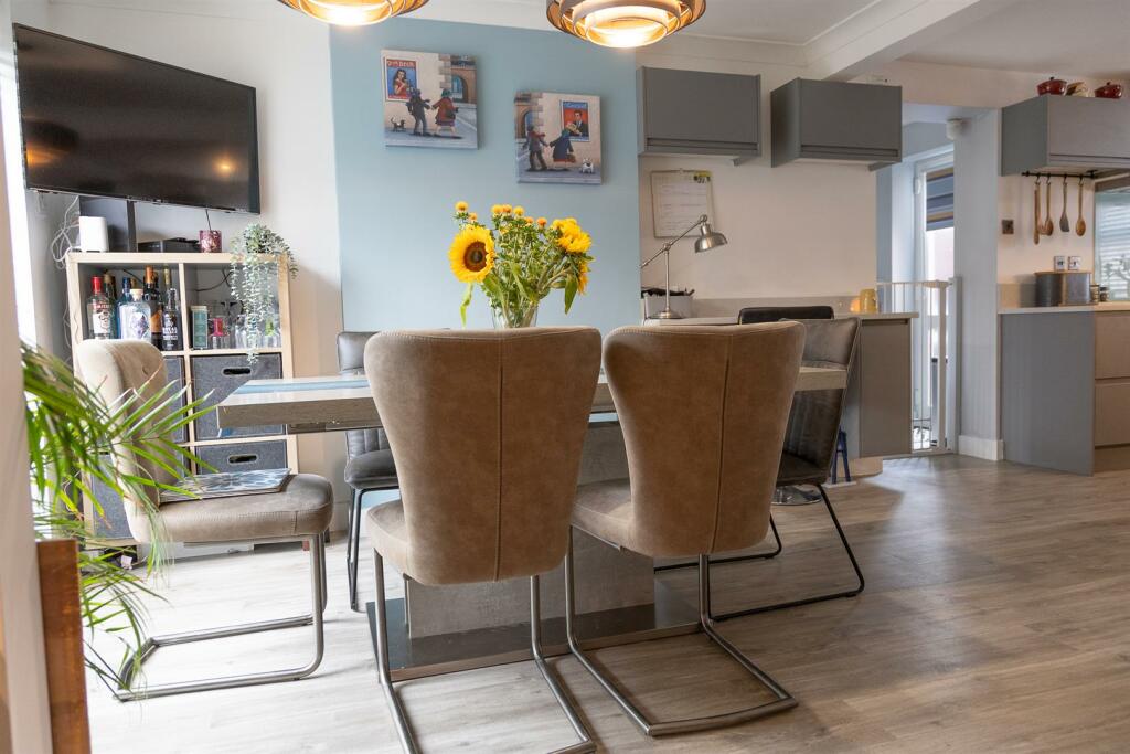 Additional property image - Erica Drive, Whitnash, Leamington Spa