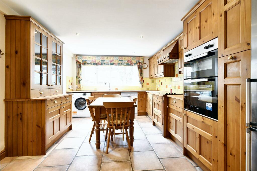 Additional property image - Ashorne, Warwick