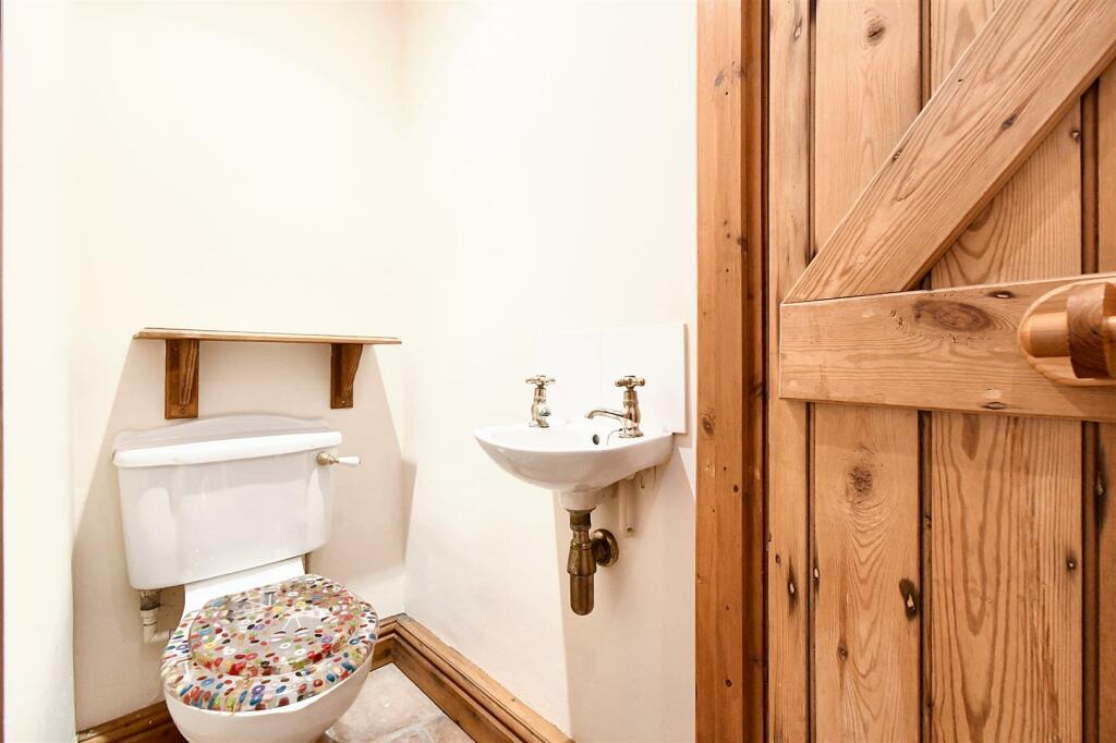 Additional property image - Ashorne, Warwick