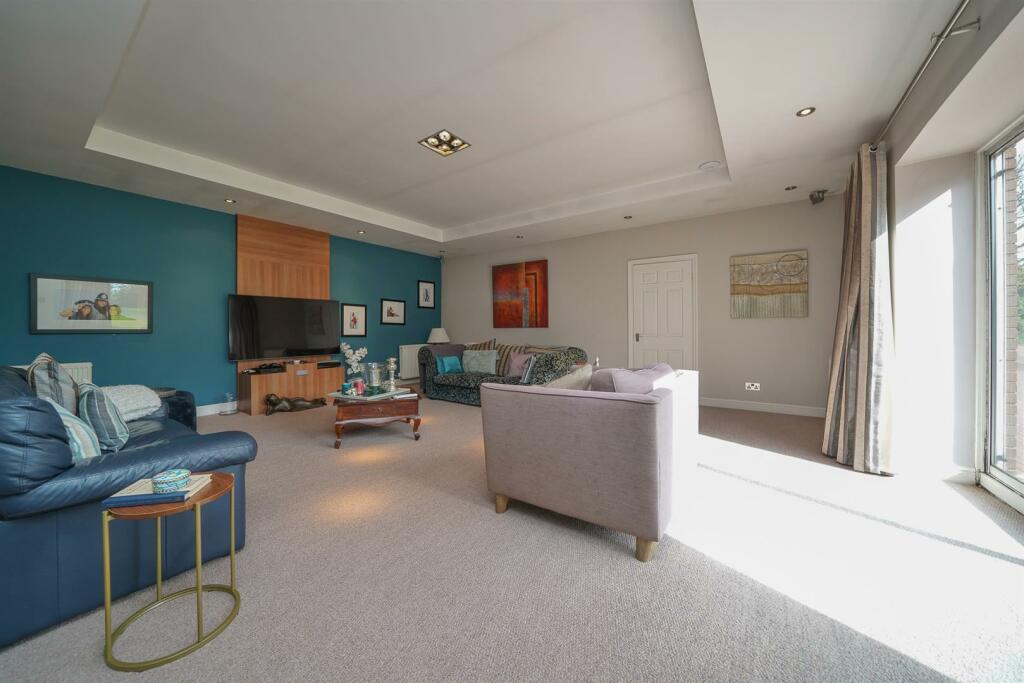 Additional property image - Long Itchington Road, Offchurch, Leamington Spa