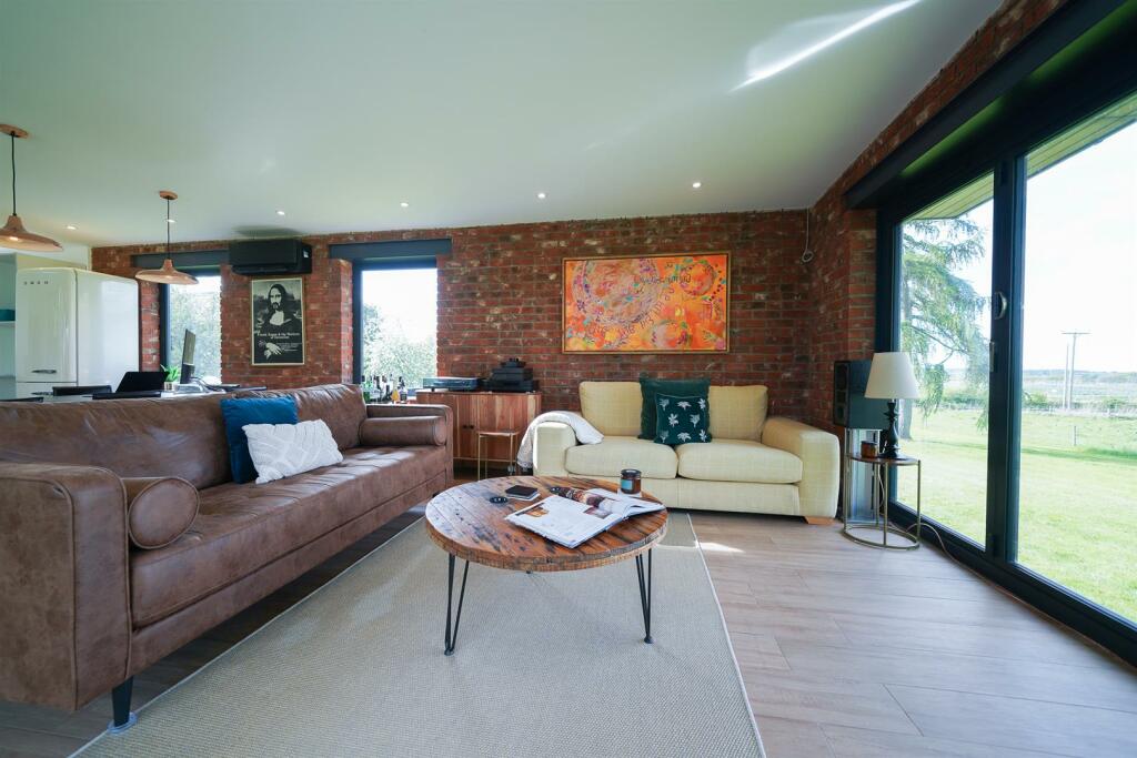 Additional property image - Long Itchington Road, Offchurch, Leamington Spa