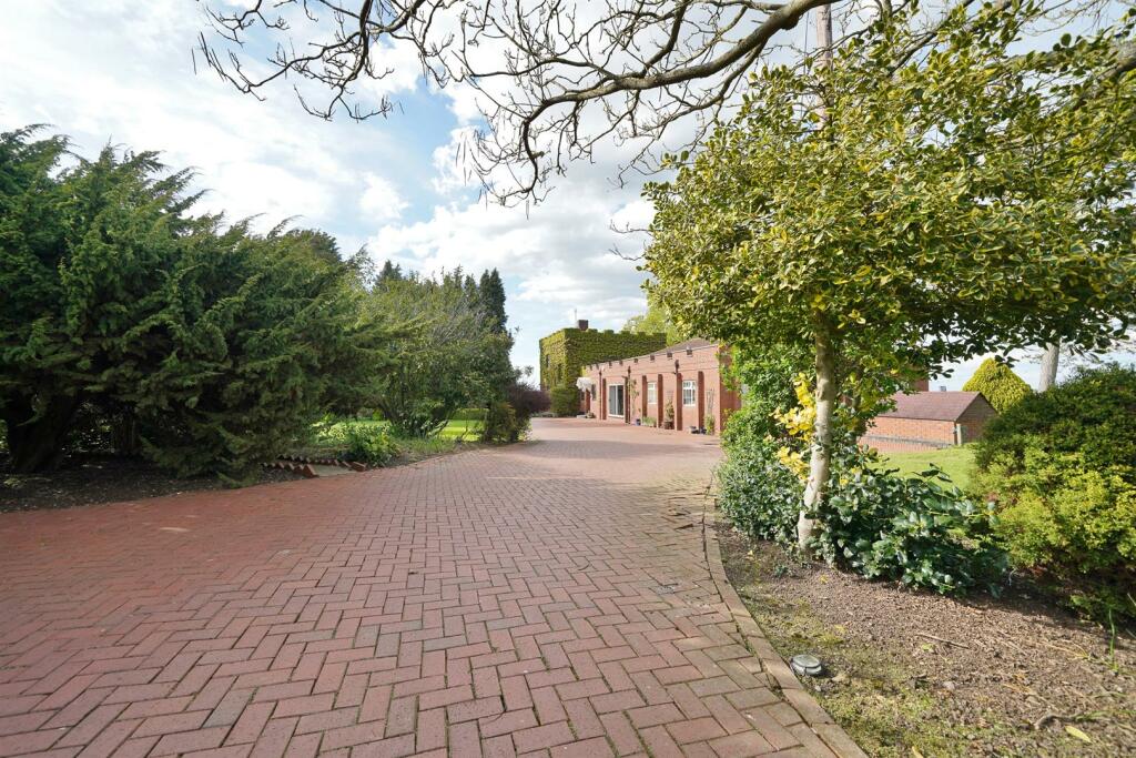 Additional property image - Long Itchington Road, Offchurch, Leamington Spa
