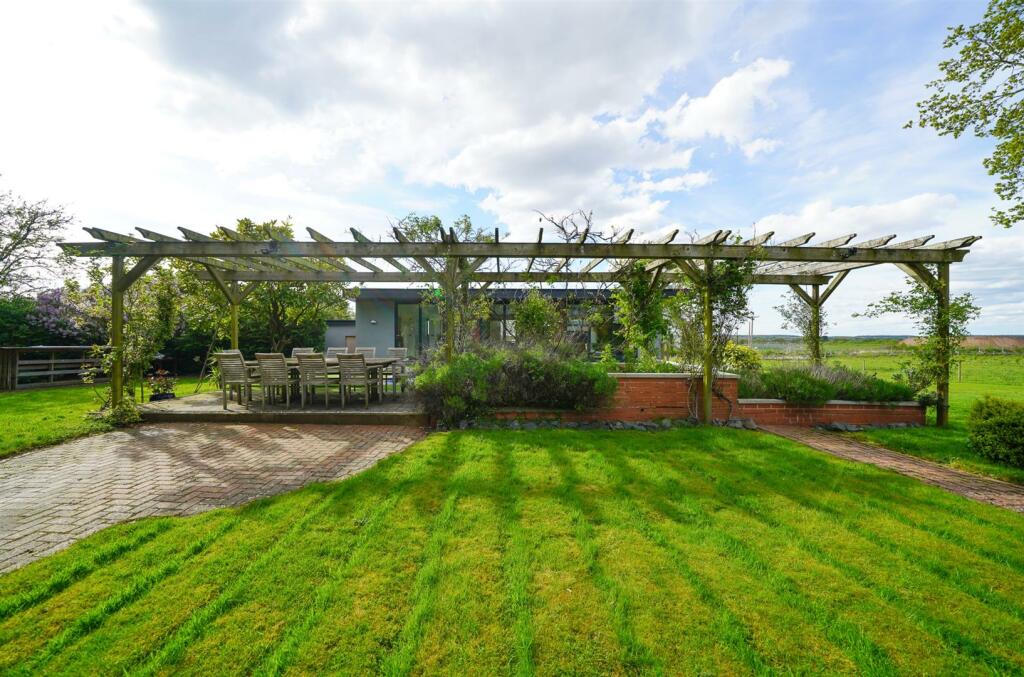 Additional property image - Long Itchington Road, Offchurch, Leamington Spa