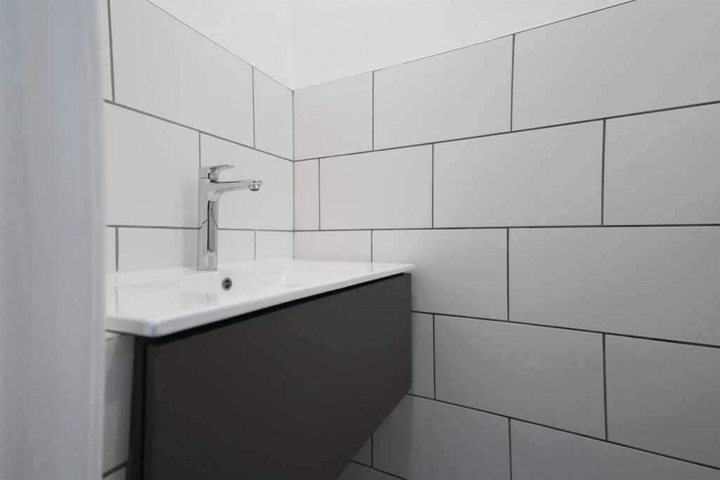 Additional property image - Inglewood Close, Leamington Spa