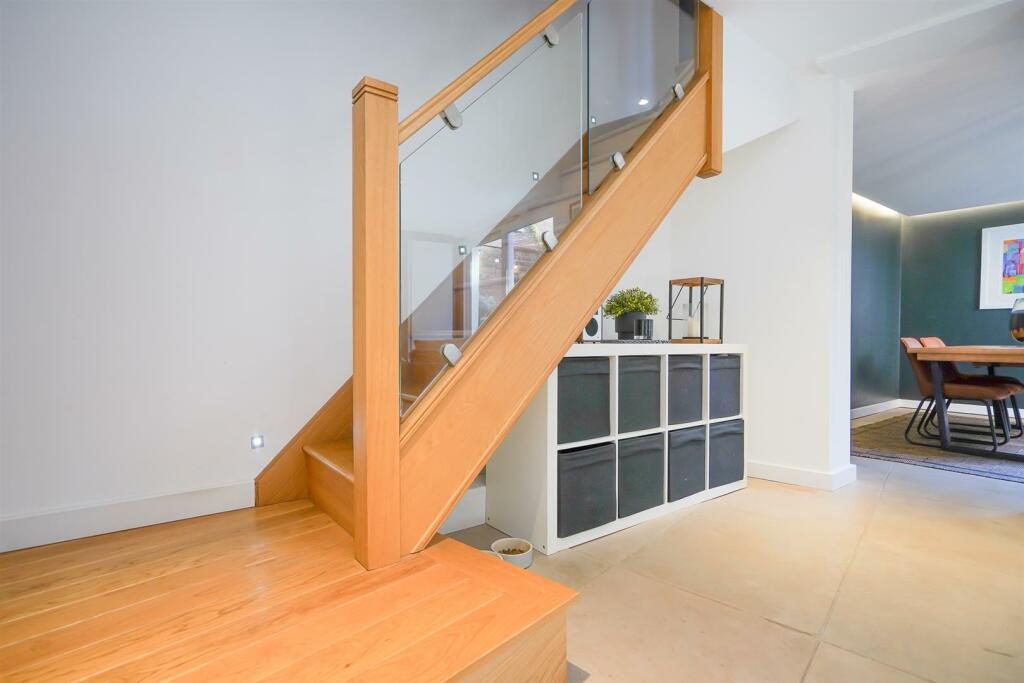 Additional property image - Guys Cliffe Road, Leamington Spa