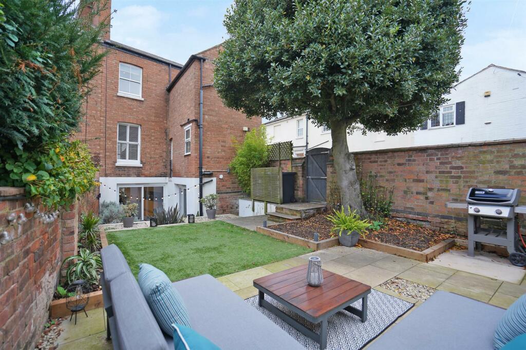 Additional property image - Guys Cliffe Road, Leamington Spa