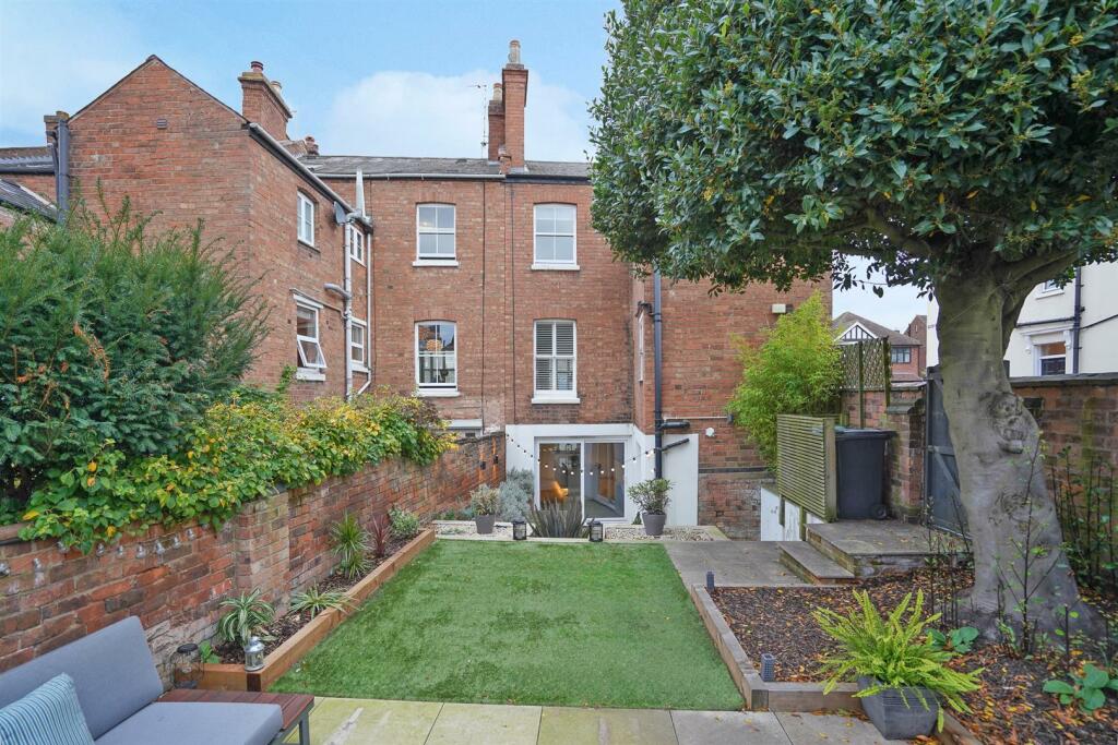 Additional property image - Guys Cliffe Road, Leamington Spa