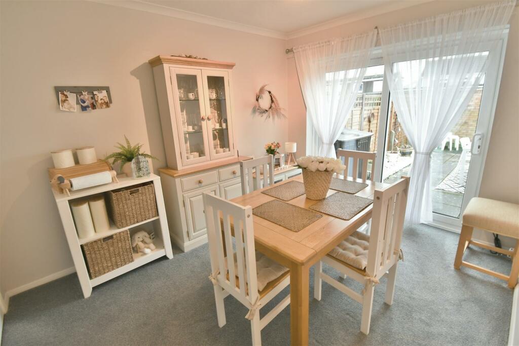Additional property image - Severn Close, Leamington Spa