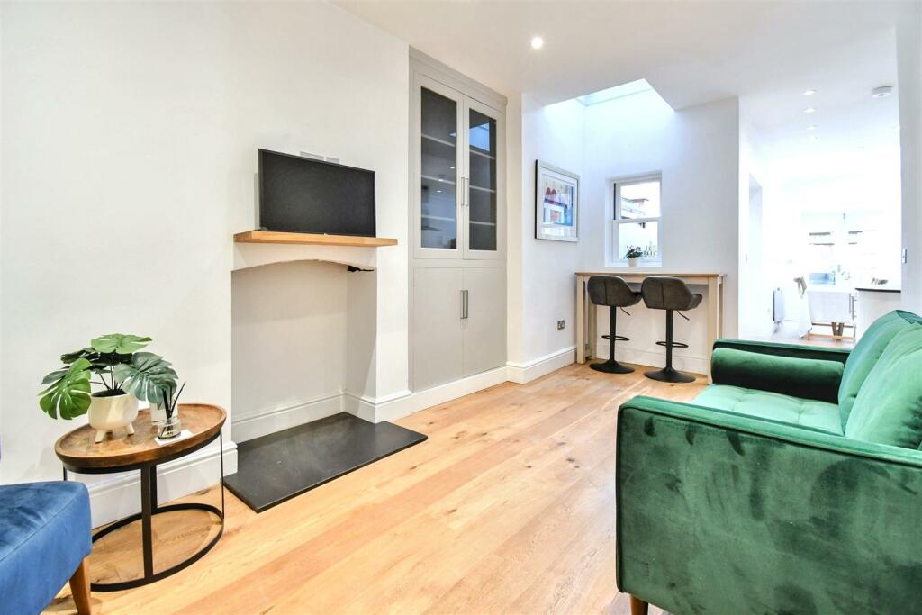 Additional property image - Hyde Place, Leamington Spa