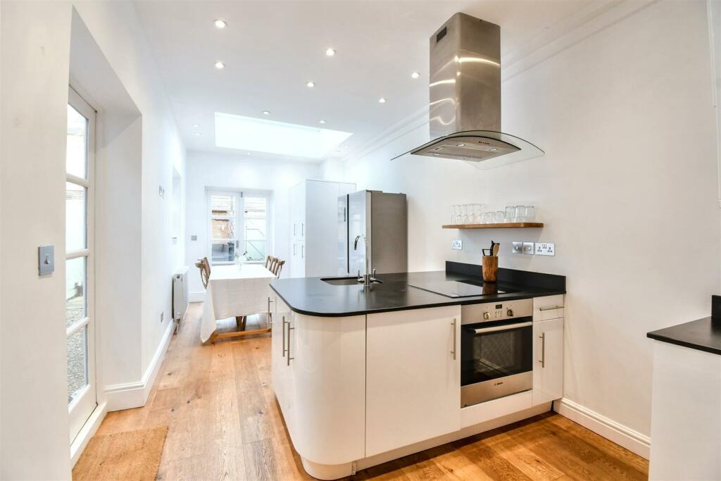 Additional property image - Hyde Place, Leamington Spa