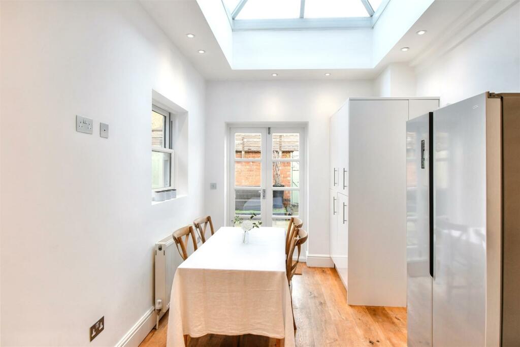 Additional property image - Hyde Place, Leamington Spa