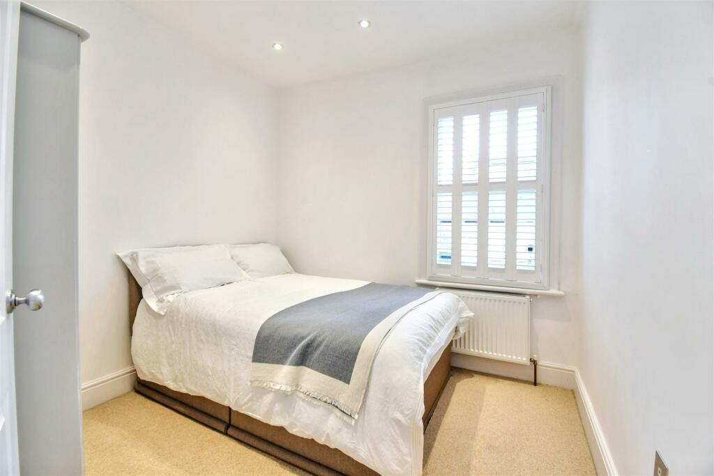 Additional property image - Hyde Place, Leamington Spa