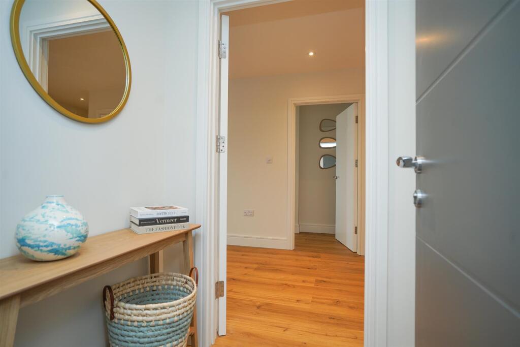 Additional property image - Cross Street, Leamington Spa