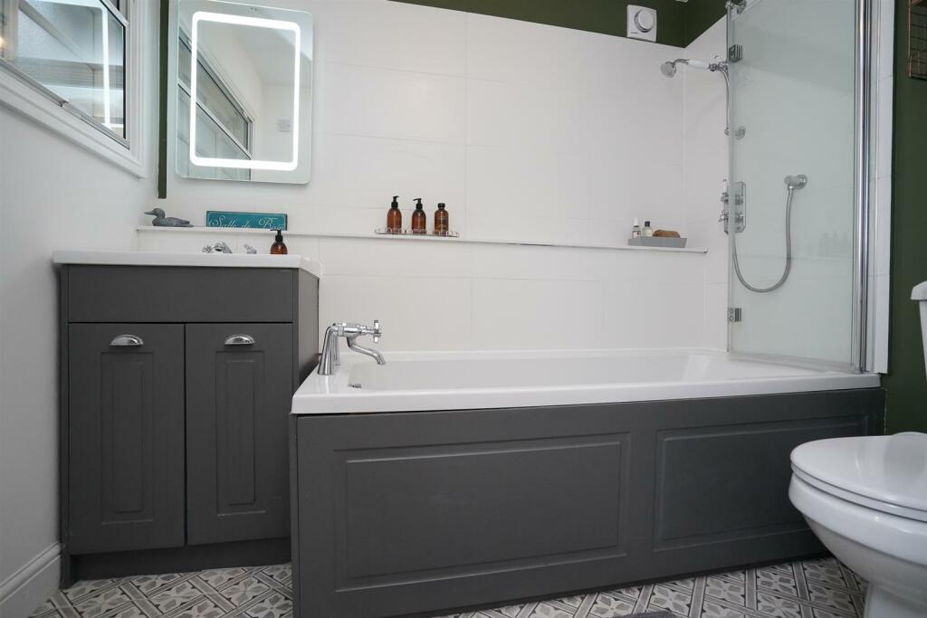 Additional property image - Leam Terrace, Leamington Spa