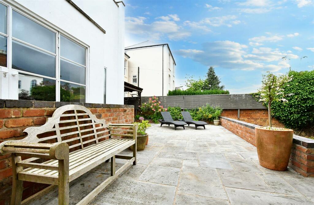 Additional property image - Leam Terrace, Leamington Spa