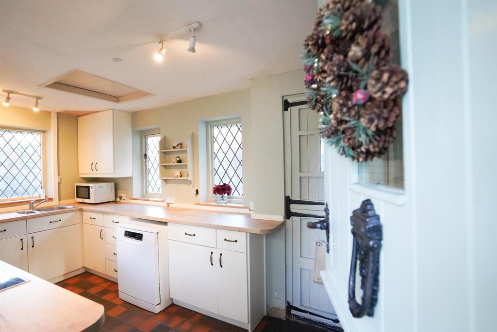 Additional property image - School Lane, Hunningham, Leamington Spa