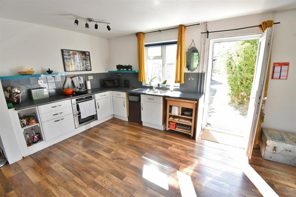 Additional property image - Fosse Way, Stretton on Dunsmore, Rugby