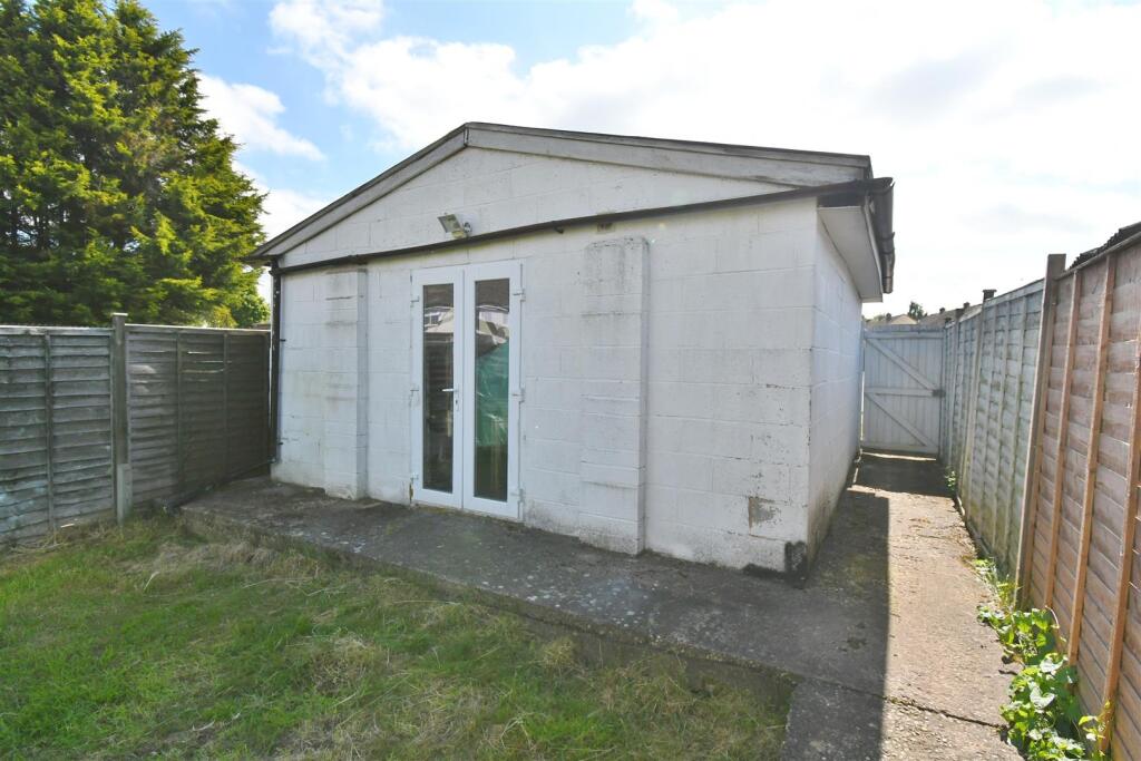 Additional property image - Fosse Way, Stretton on Dunsmore, Rugby