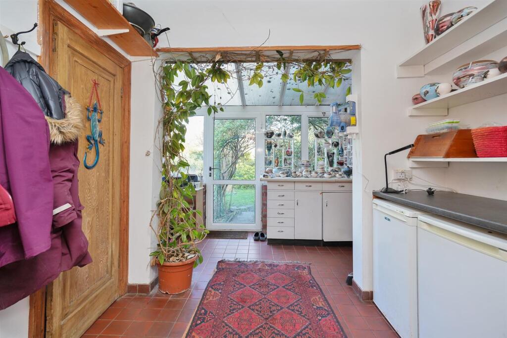 Additional property image - Cubbington Road, Leamington Spa