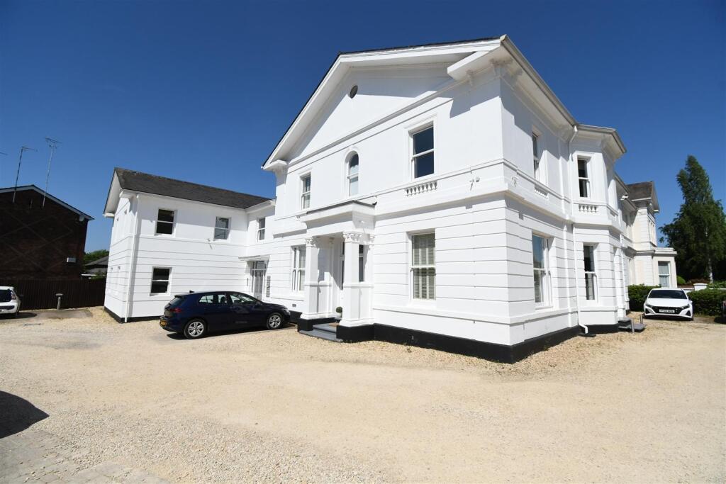 Main image of property: Kenilworth Road, Leamington Spa