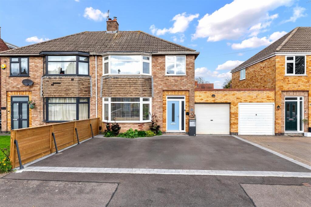 Main image of property: Cowdray Close, Leamington Spa