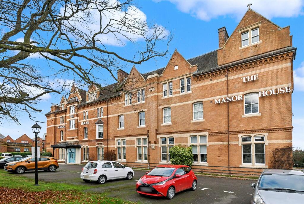 Main image of property: Avenue Road, Leamington Spa