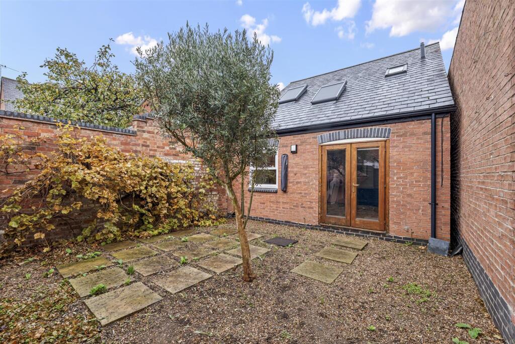 Main image of property: Lansdowne Road, Leamington Spa