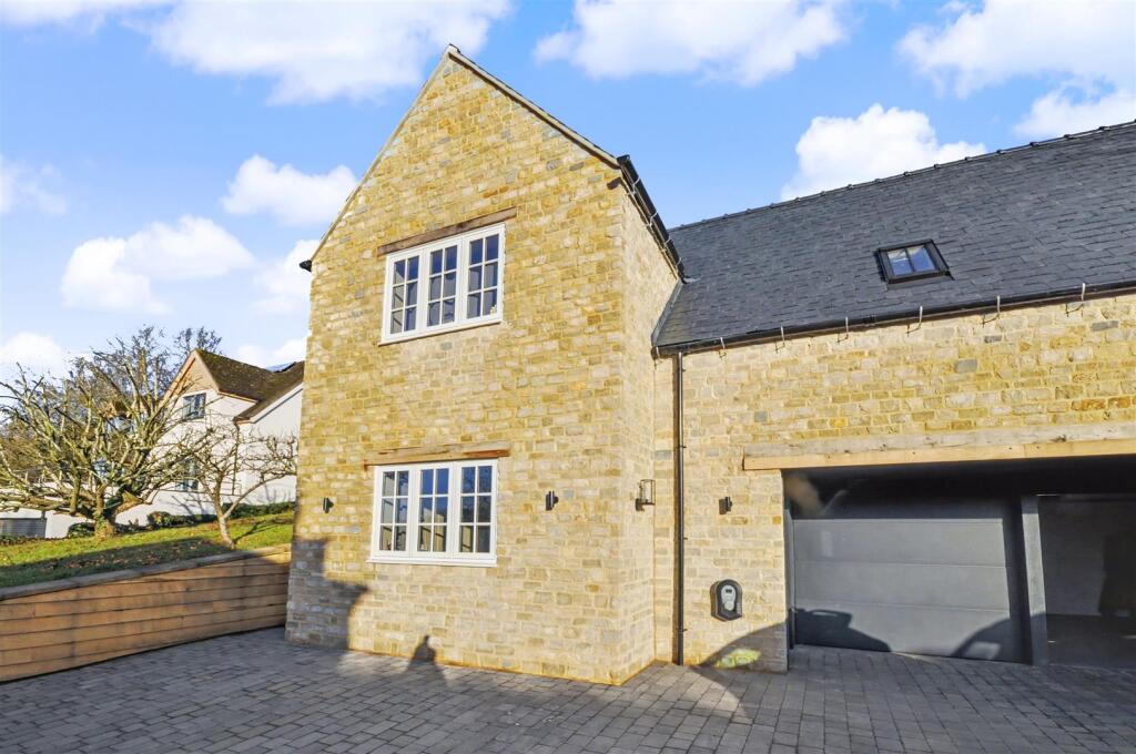 Main image of property: The Bank, Lighthorne