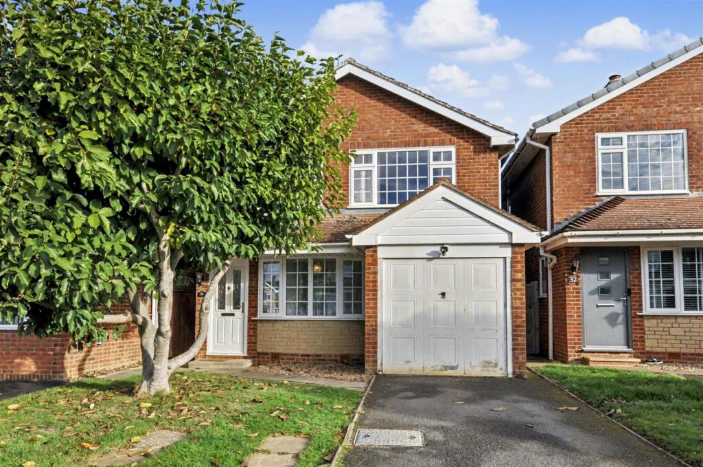 Main image of property: 31 Godfrey CloseRadford SemeleLeamington Spa