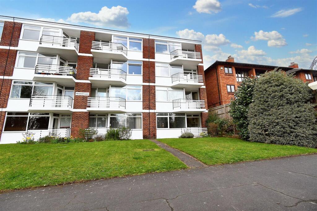 Main image of property: Newbold Terrace East, Leamington Spa