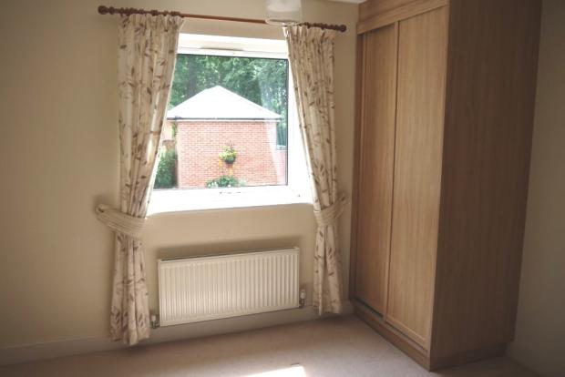 1 Bed house to rent chandlers ford #8