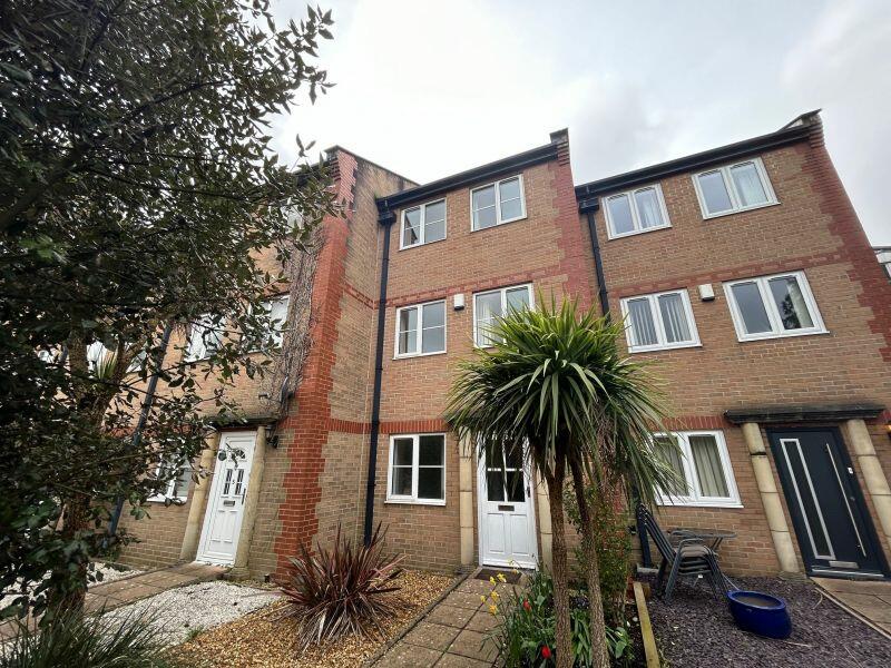 4 bedroom terraced house for rent in Buckingham Row,
queens Road,
bournemouth, BH2