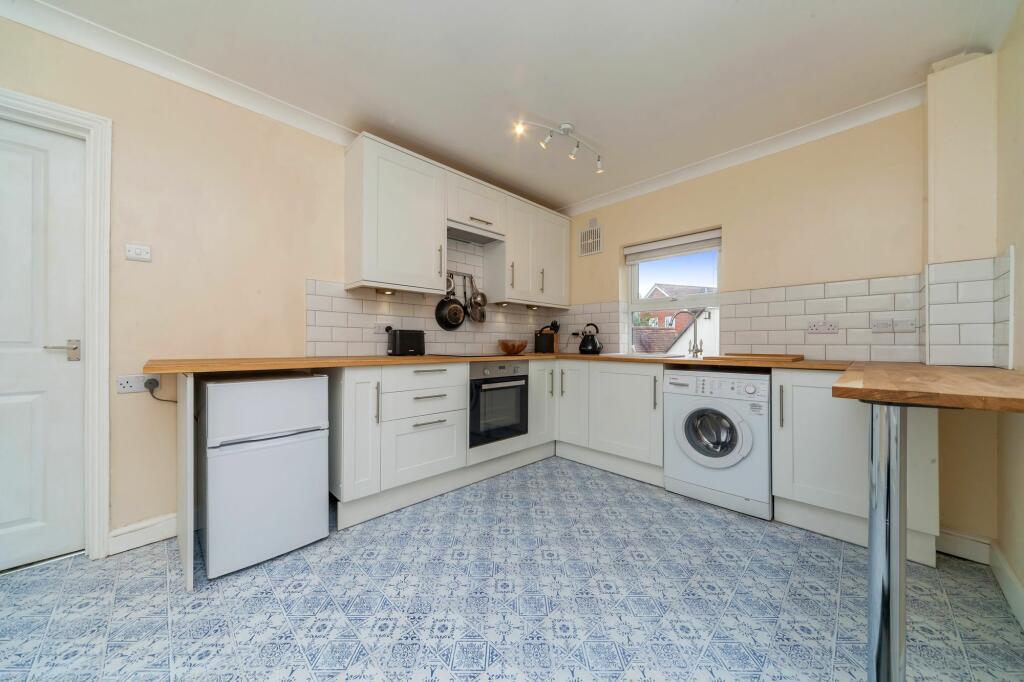 Additional property image - 1 Gladstone Buildings, High Street, BN8