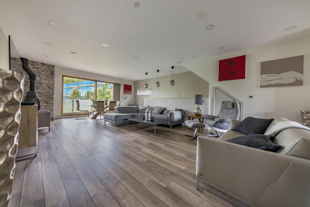 Additional property image - Daveys Lane, Lewes, BN7