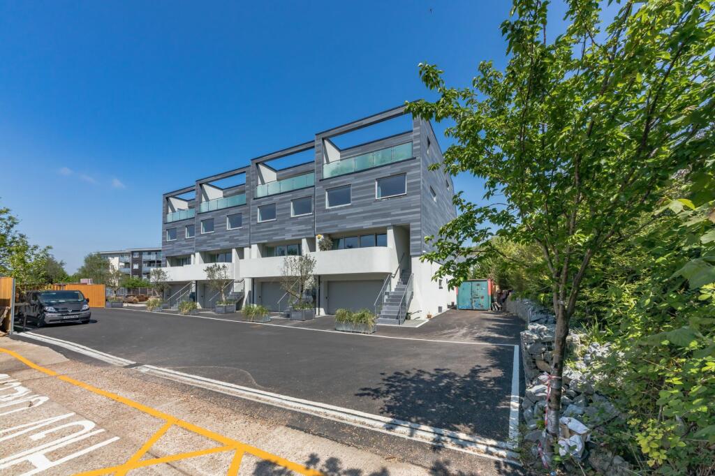 Additional property image - Daveys Lane, Lewes, BN7