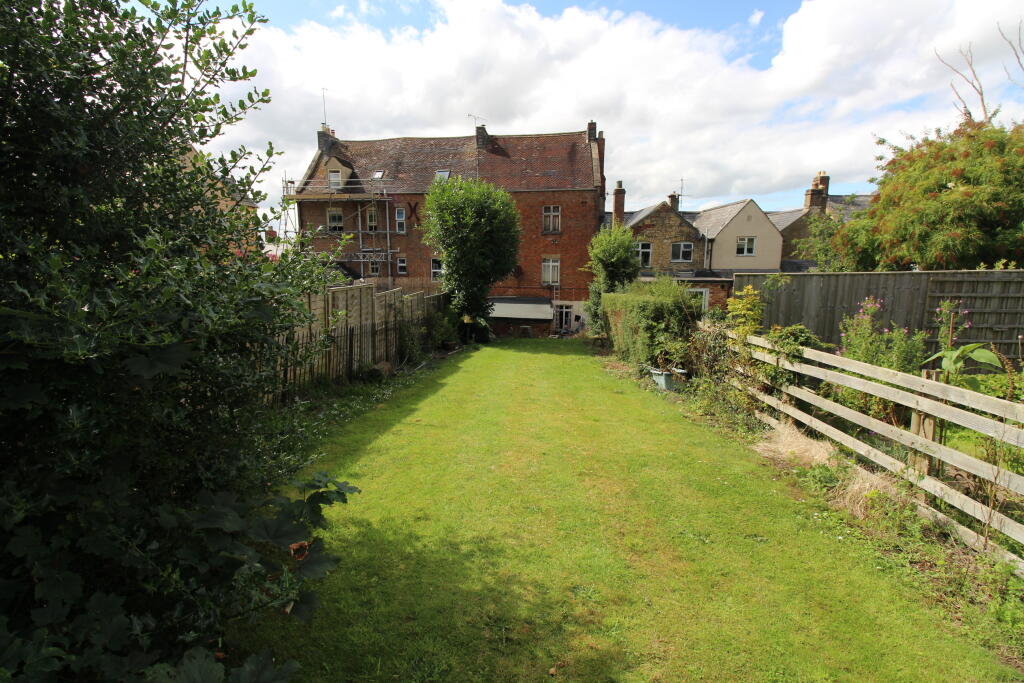 5 bedroom character property for sale in West End, Chipping Norton, OX7