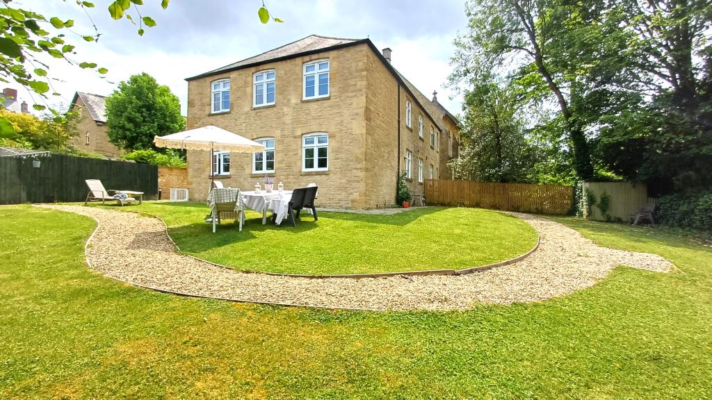 Main image of property: NEW STREET, Chipping Norton, OX7