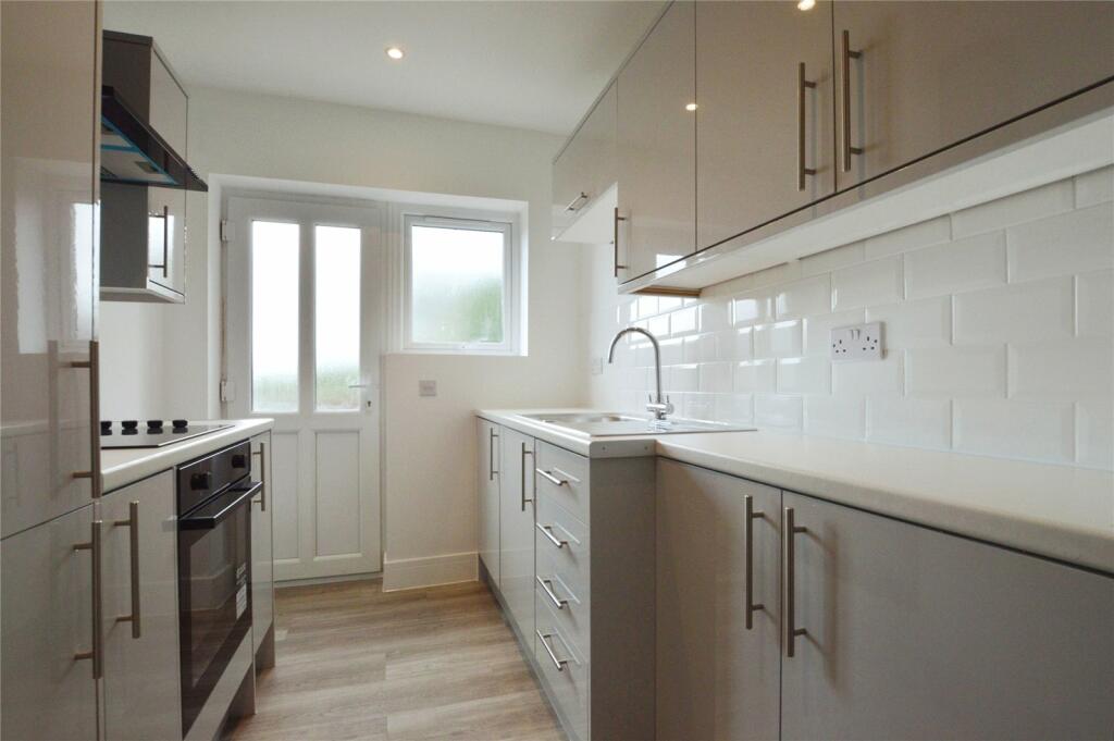 2 bedroom apartment for rent in Aberdeen House, 52 Liphook Road