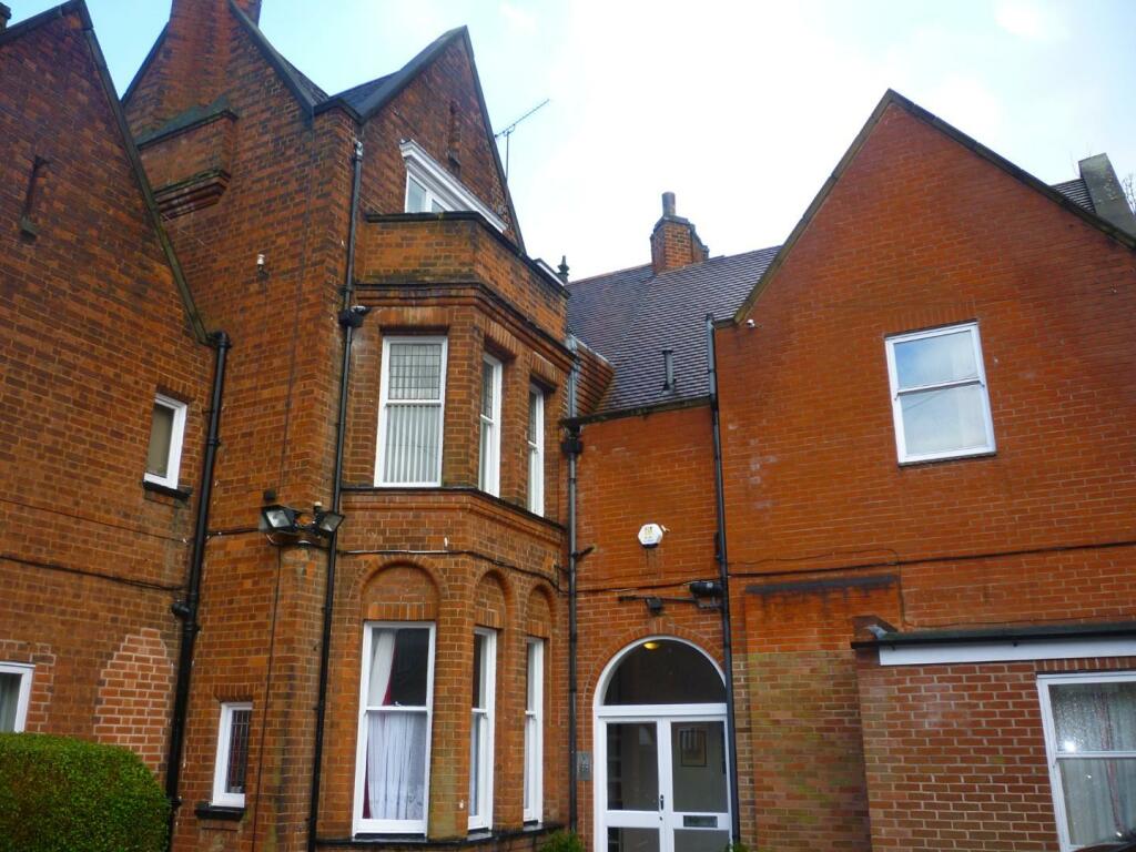 Main image of property: 38 Ratcliffe Road, Stoneygate, Leicester