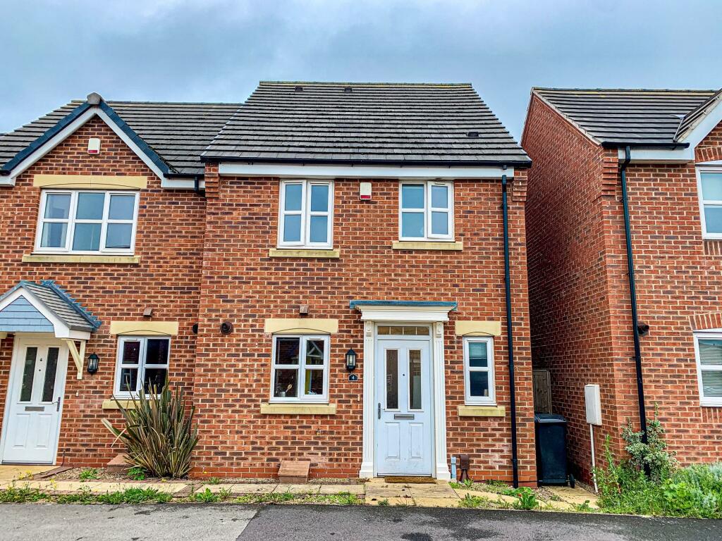 3 bedroom semi-detached house for rent in Deansleigh, LINCOLN, LN1