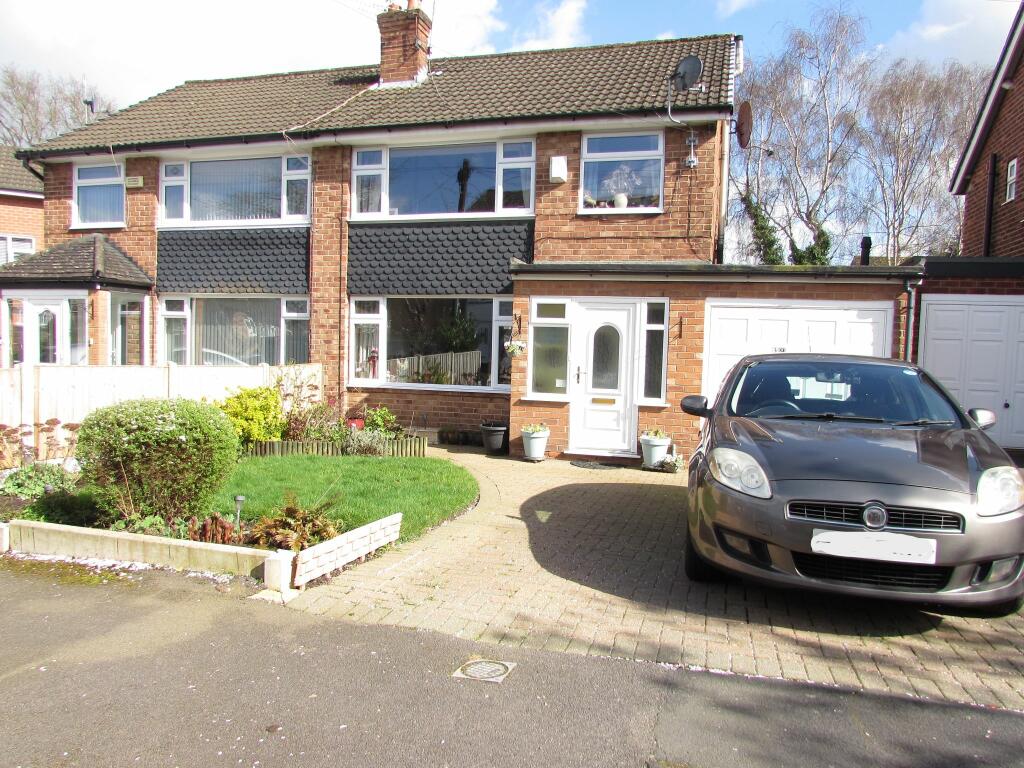 3 bedroom semidetached house for sale in Crantock Drive, Heald Green, SK8
