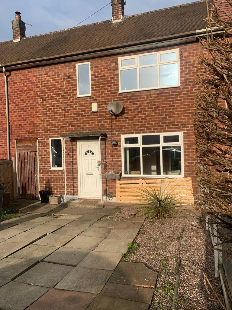 2 bedroom terraced house for rent in Healey Close, Manchester, M23
