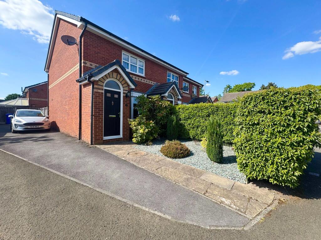 Main image of property: Petworth Close, Grosvenor Park, Sharston, Manchester, M22